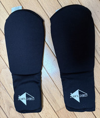 CENTURY Size: S Martial Armor Forearm / Elbow Black Padded Guards