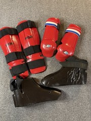 Red Martial Arts Sparring Foot And Hand Guards, Shin Guards Muay Thai Kickboxing