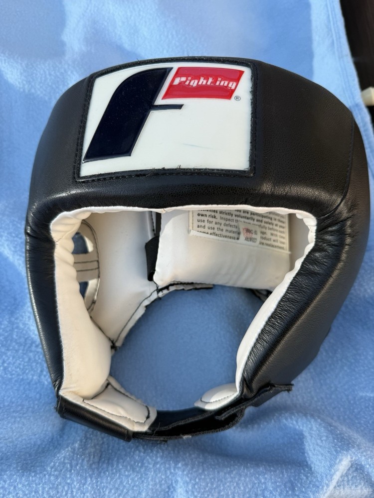 Fighting Sports Protective Training Headgear (SIZE MEDIUM)