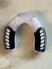 “CFP”Gel Gum Mouth Guard Shield Teeth Grinding Boxing MMA Sports MouthPiece Case