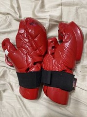 One Set Of RedMan XP Gloves Boxing Mma