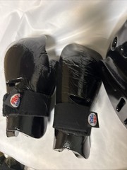 TAEKWONDO Bag & SPARRING GEAR LOT Chest Protector Shins Hands etc Head Sz M