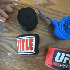 Title Boxing Traditional Weave Handwraps-2 Black 1 blue 1 red 4 total