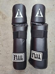 TITLE kickboxing Vinyl Shin/Instep Guards 2.0. Size C Youth MMA Combat Sports
