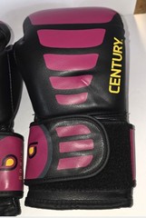 Century® BRAVE™ Women’s Boxing Gloves 12 oz Black & Pink New Without Tags Read
