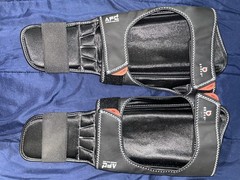 CENTURY Brave AFC Boxing Martial Arts Shin Guards kids S/M Black Red White