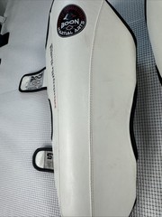 (A-1)Boon Martial Arts Shin Guards Large L Muay Thai Kickboxing White Black Pair