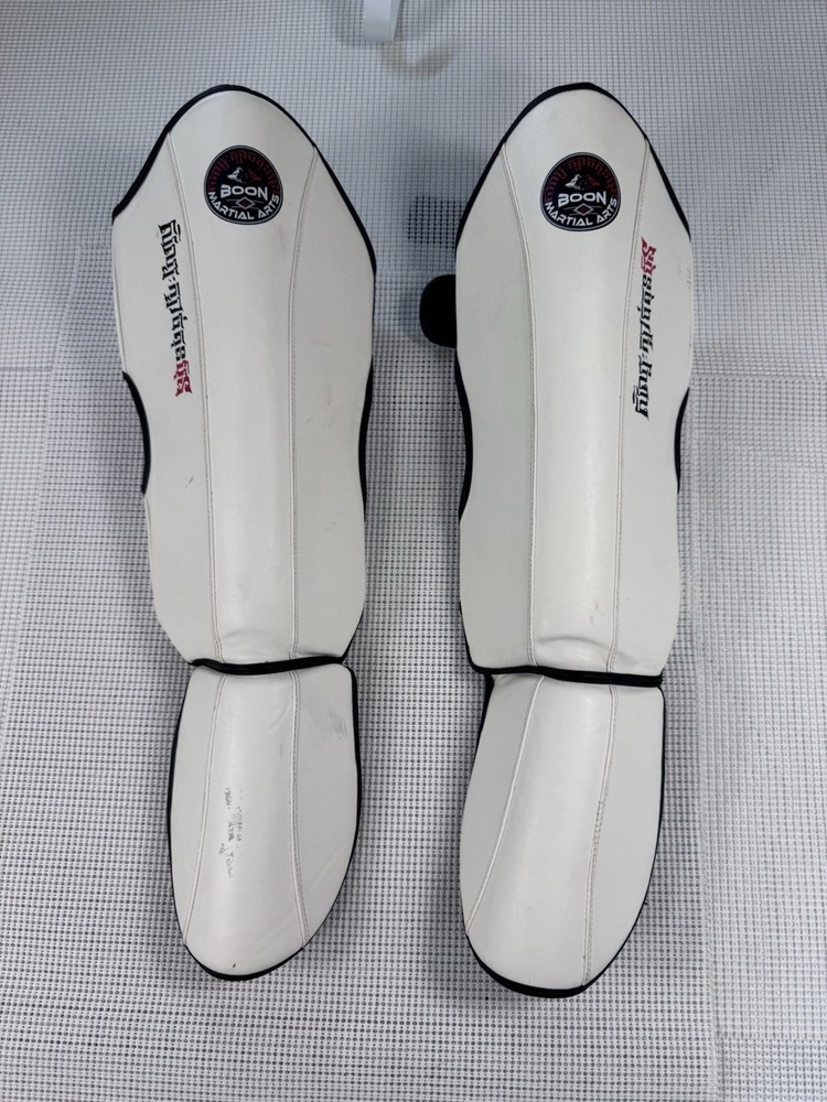 (A-1)Boon Martial Arts Shin Guards Large L Muay Thai Kickboxing White Black Pair