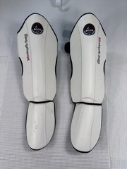(A-1)Boon Martial Arts Shin Guards Large L Muay Thai Kickboxing White Black Pair