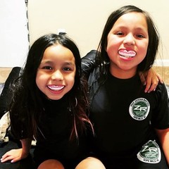 Oral Mart White/Pink Youth Vampire Fangs (Age 12 & Below), Pinky