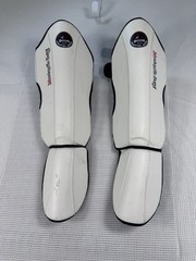 (A-1)Boon Martial Arts Shin Guards Large L Muay Thai Kickboxing White Black Pair