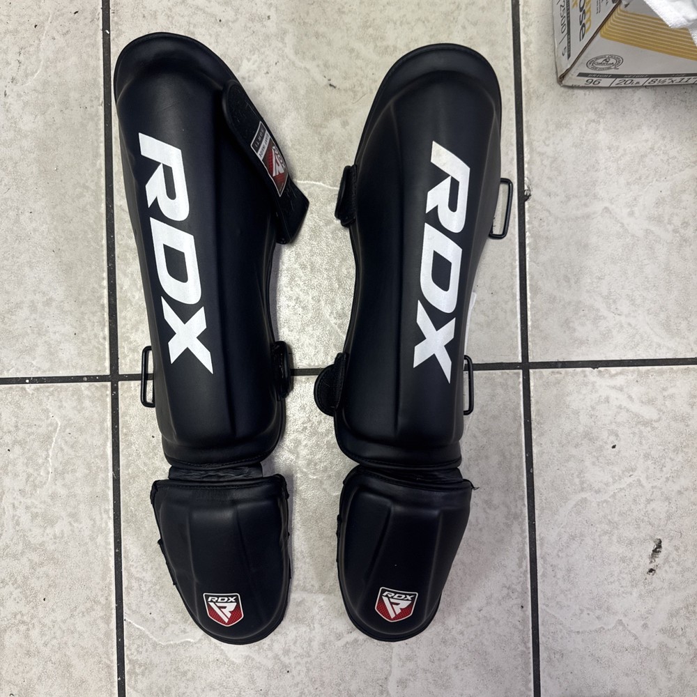 RDX SGR T1 MMA Giant Inside Shin Instep Guards Black SIZE 152-170cm MEDIUM