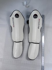 (A-1)Boon Martial Arts Shin Guards Large L Muay Thai Kickboxing White Black Pair