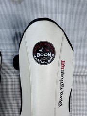 (A-1)Boon Martial Arts Shin Guards Large L Muay Thai Kickboxing White Black Pair