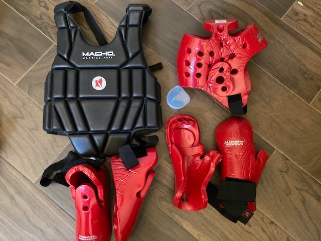 The Macho Warrior Full Body Gear Martial Arts Sparring Medium Youth 7 Pieces