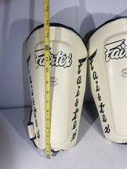 FAIRTEX SP7 TWISTED SHIN PADS GUARDS WHITE MUAY THAI KICK BOXING MMA K1 – Xl