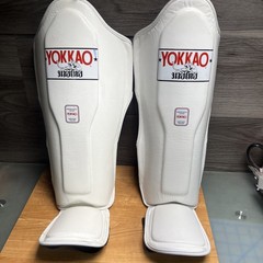 YOKKAO Medium White Shin Guard . Hand Made Thailand Kick Boxing