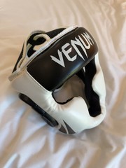 Venum Challenger 2.0 Headgear – Black/White