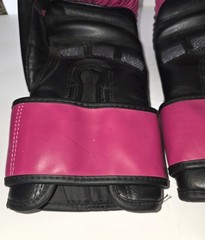 Century® BRAVE™ Women’s Boxing Gloves 12 oz Black & Pink New Without Tags Read