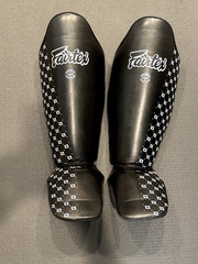 Fairtex SP5 Competition Shin Guards Muay Thai MMA Kickboxing Martial Arts Size L
