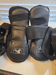 ATA Kickboxing Martial Arts Fighting Gear Lot Of 4 Adult 13